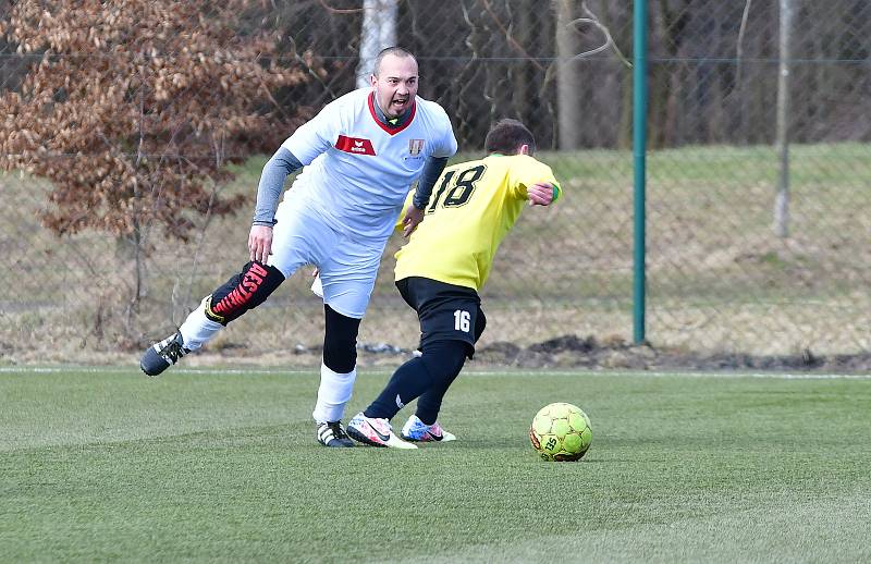 ZT Ostrov: Vintířov - Hroznětín 0:1 (0:0).