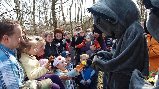 Cesta za medvědy povede z Diany k chatě U Myslivny.