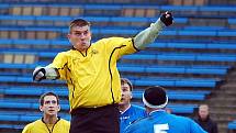 V dalším kole okresního přeboru porazil nováček soutěže Slavia Junior (v modrém) favorizovaný Sokol Bochov (ve žlutém) v poměru 6:4.
