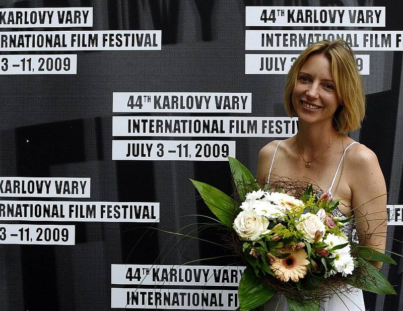 44. Mezinárodní filmový festival začal 3. července v Karlových Varech. Režisérka Shana Feste.