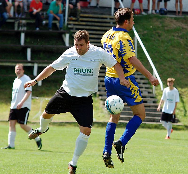 III. třída: Pernink - Potůčky 1:3 (0:1). 