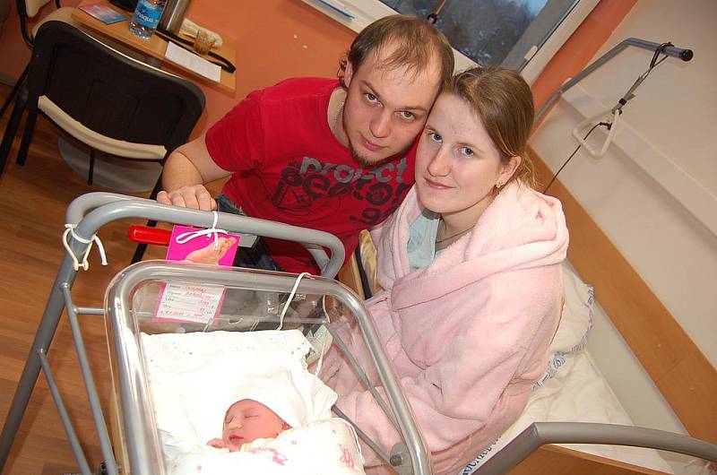 První miminko v Karlovarském kraji v roce 2011. Malá Terezka Hanáková se narodila 1. ledna v 10.45 hodin.