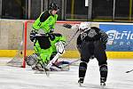 Play off Kynšperského poháru: Falcons Sokolov (v černém) - Stars Chodov