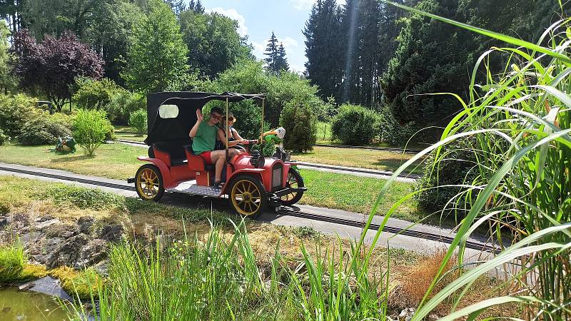 Zábavný park v Plohnu nabízí přes 80 atrakcí.