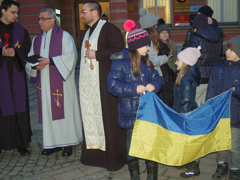 Shromáždění na podporu demokratických změn na Ukrajině o uctění obětí represí.