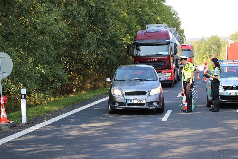 Policejní akce zaměřená proti nelegální migraci na hraničních přechodech na Chebsku.