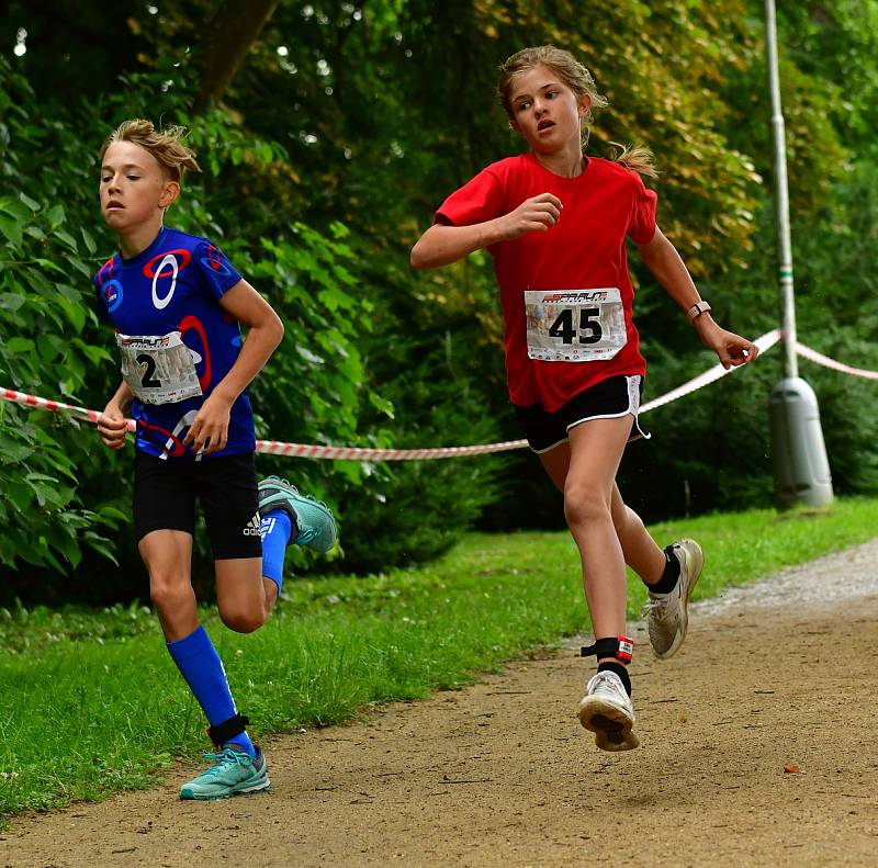 Desátý ročník SpaRun Mariánské Lázně ovládli plzeňský Pavel Štěpáník a německá běžkyně Kerstin Schmidt.