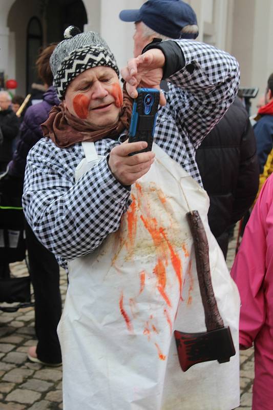 Obyvatelé Lokte si podruhé užili novodobý masopust.