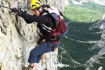Za adrenalinovými zážitky ve skalních masivech Dolomit vyjíždí do Itálie čím dál více Čechů.