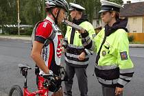 Bez alkoholu. Lukáš, který se cyklistice věnuje závodně, při úterní kontrole alkohol nenadýchal. Policisté mu ale vyčetli nedostatky v povinné výbavě kola.