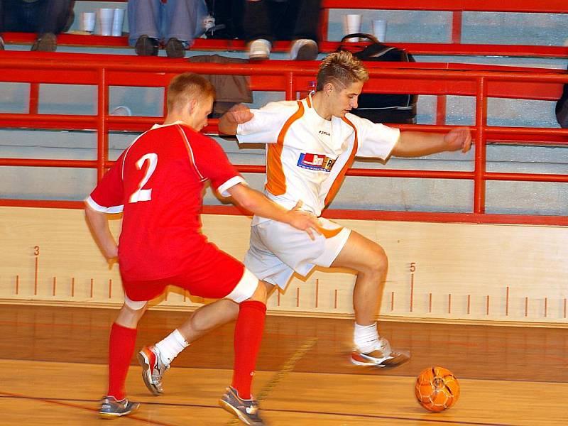 Vítězem pátého ročníku futsalového turnaje v Sokolově se stali Draci Karlovy Vary