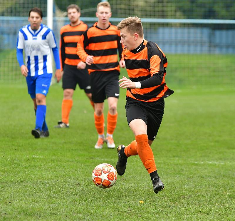 Lokomotiva poprvé bodovala, porazila Lomnici 3:2.