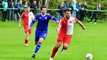 Slavia doma neuspěla, tři body bral na dvorském stadionu Vyšehrad. který vyhrál 3:0.