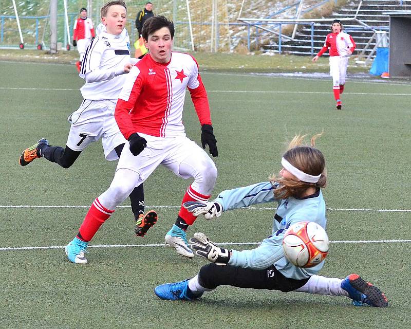 Třetí díl projektu Fotbalové turnaje bez hranic starších žáků byl kořistí FC Slavia Karlovy Vary.