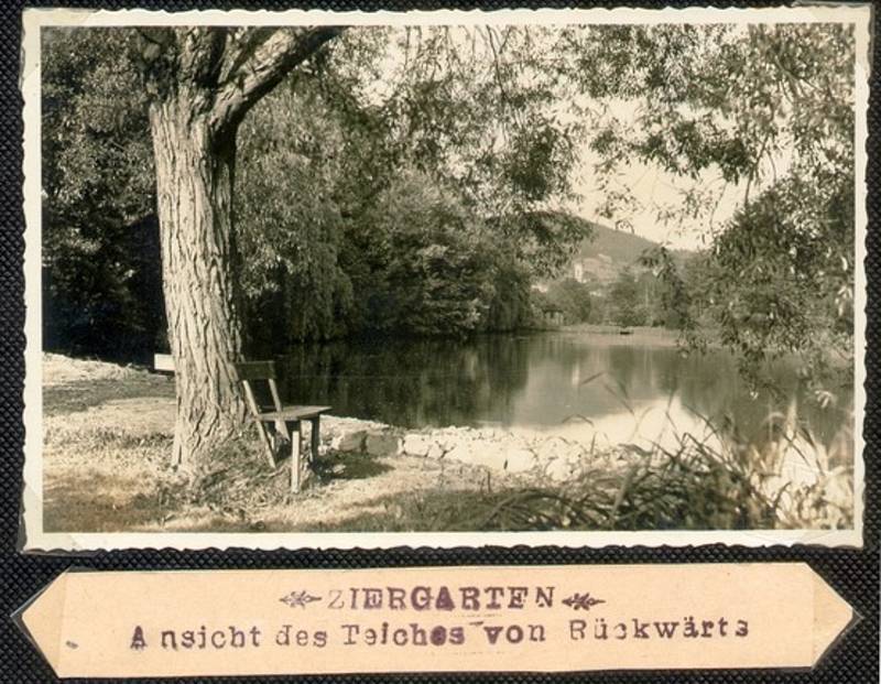 Dobové fotografie Bečovské botanické zahrady.