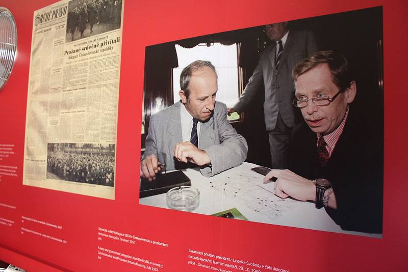 Prezidentský vlak obdivovaly v Karlových Varech stovky lidí