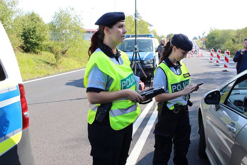 Policejní akce zaměřená proti nelegální migraci na hraničních přechodech na Chebsku.