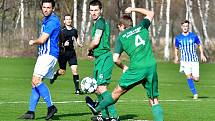 Fotbalisté Ostrova dosáhli proti Nymburku (v zeleném) na důležitou výhru 3:2.