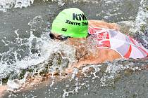 Kiwi muže tradičně odstartuje plavání na karlovarském koupališti Rolava a závodníci budou muset zdolat vzdálenost 500 metrů. 