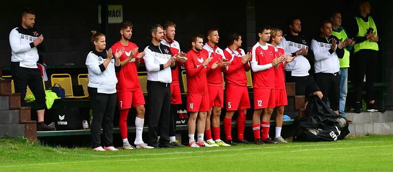 Tři body urvala v souboji s rezervou pražské Slavie fotbalová družina trenéra Mariána Geňa, která slavila výhru 2:1.