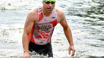 Kiwi muže tradičně odstartuje plavání na karlovarském koupališti Rolava a závodníci budou muset zdolat vzdálenost 500 metrů, rozdělenou do dvou okruhů s výběhem z vody.