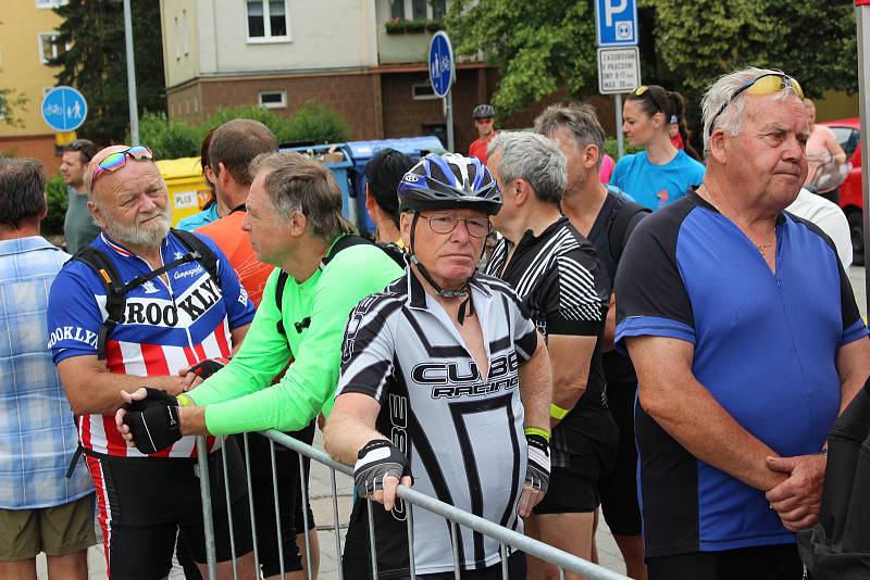 Karlovarský kraj a město Sokolov připravily pro všechny cyklisty a cykloturisty oslavu oblíbené cyklostezky podél řeky Ohře.