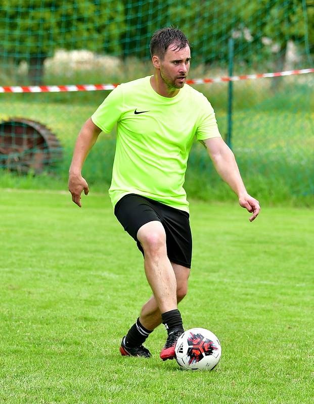 Rabbit Cup v malé kopané ovládl v Hroznětíně výběr Tiki-Taka.