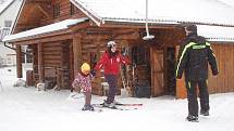 Prvním skiareálem, kde spustili vlek, bylo božídarské Novako