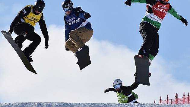 Snowboardcross na Božím Daru a Klínovci