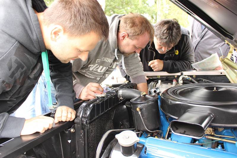 Historia Motor Club Františkovy Lázně pořádal v sobotu 1. září už 8. ročník Veteran Rallye Františkovy Lázně.