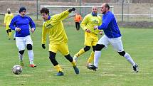 Fotbalisté Dalovic slavili vysokou výhru 6:0 nad Jáchymovem (modrém).