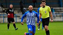 Fotbalisté z Karlovarského kraje se přece jen dočkali. Dnes se budou moci navrátit na své fotbalové stadiony, na kterých však budou muset dodržovat přísná hygienická opatření.