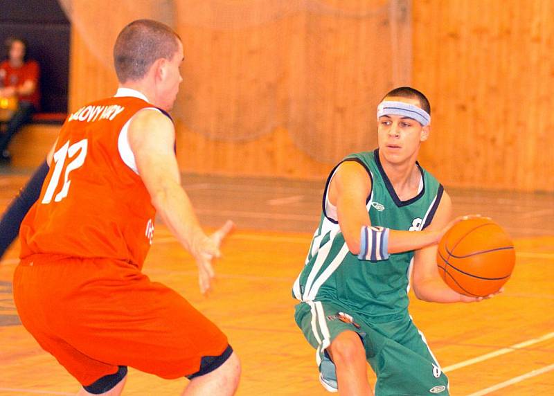 Zápas basketbalistů karlovarské Thermie s Kondory Liberec.