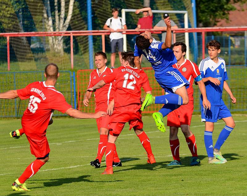 Vítězem krajského poháru mužů KKFS se stali po výhře 1:0, fotbalisté Nového Sedla (v červeném), kteří udolali nejdecký FK (v modrém).
