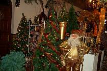 Slavnostně nazdobený Vánoční dům v Karlových Varech - Doubí