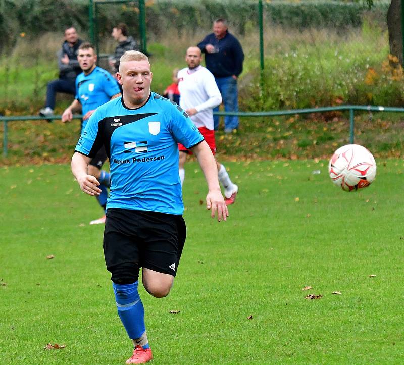 Hroznětín B (v bílém) udolal na svém hřišti Kyselku v poměru 2:1.