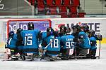 Para hokejisté SKV Sharks Karlovy Vary v souboji s pražskou Spartou urvali vysokou výhru 8:1.