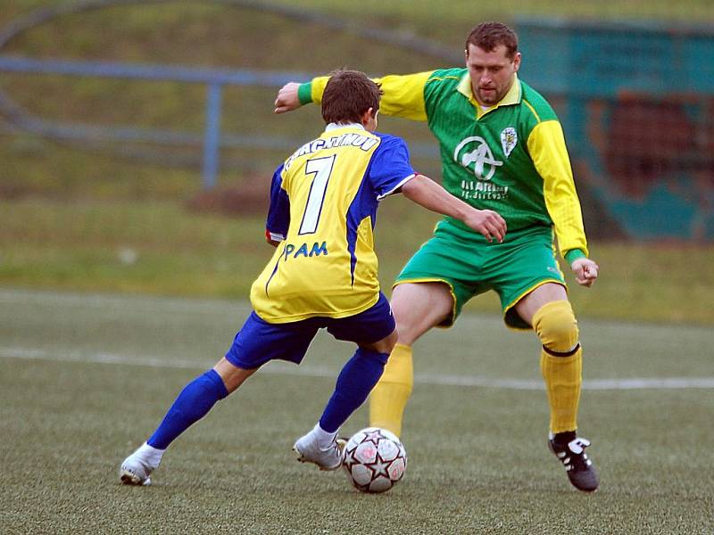 V dalším kole fotbalové IV. třídy si poradily Dvory s rezervou Jáchymova 2:0.