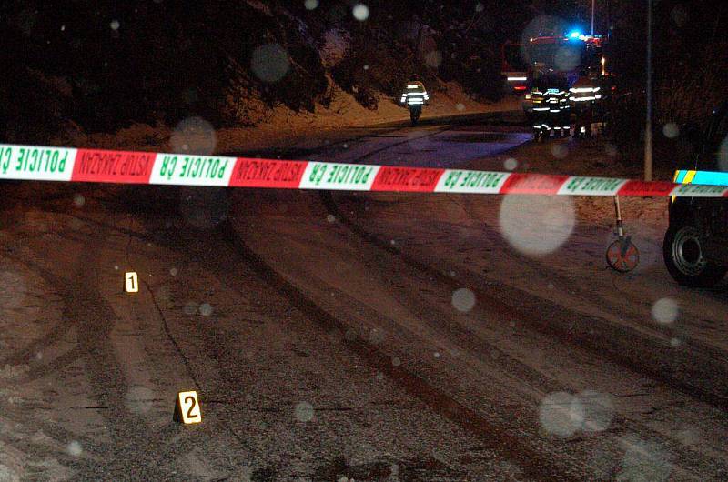 V Březové na Karlovarsku zemřel na Nový rok večer řidič, který se s vozidlem zřítil do koryta řeky Teplé