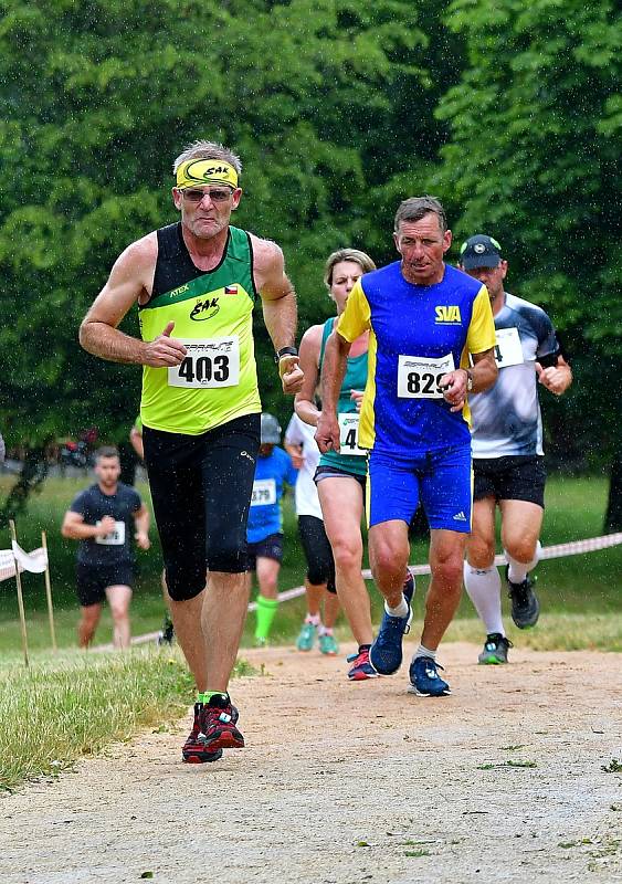 Sedmý ročník SpaRunu opanoval v hlavním závodě mužů Max Betsch, ženám pak kralovala Anežka Ševčíková. Kdo vyhraje letos?