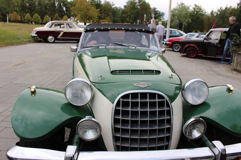 Historia Motor Club Františkovy Lázně pořádal v sobotu 1. září už 8. ročník Veteran Rallye Františkovy Lázně.