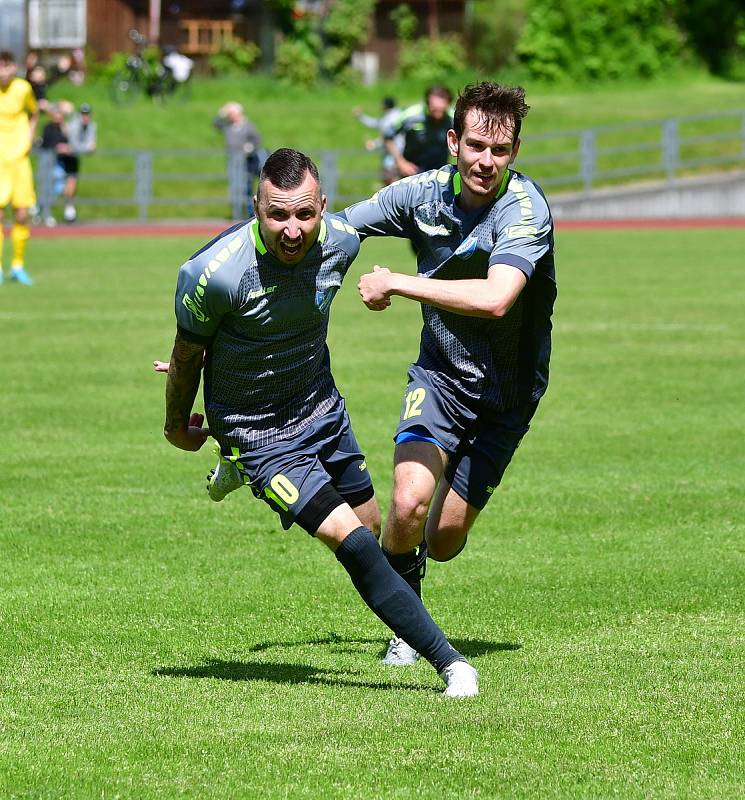 Chebská Hvězda porazila v derby v rámci Fortuna divize A Mariánské Lázně 3:1.