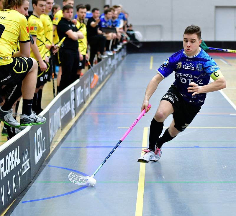 Hurricáni ovládli základní část 1.ligy, posléze byla v následném play-off prvoligová soutěž předčasně ukončena. Svůj Superligový sen tak museli hráči z města minerálních pramenů prozatím odložit na neurčito.