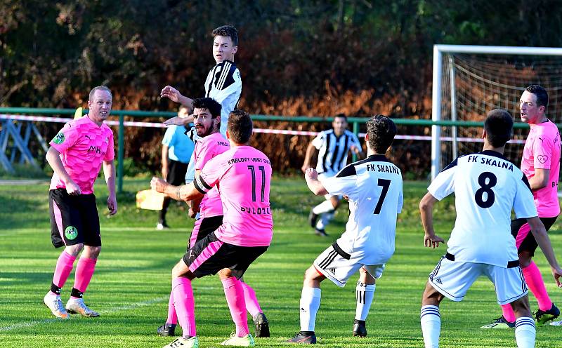 Fotbalisté Karlovy Vary-Dvory dosáhli v podzimní části již na sedmou výhru, když v dohrávce 6. kola I. A třídy porazili Skalnou 4:3.