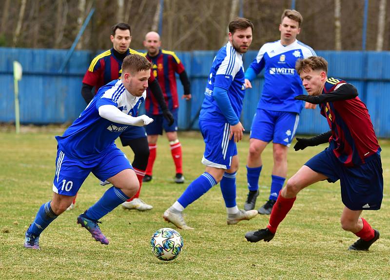 Nejdek udolal v derby Novou Roli, rozhodl Schlosser, který obstaral jediný gól utkání.