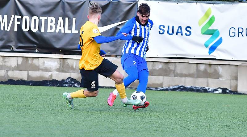 Ostrov zvládl i druhé utkání, které odehrál během tří dnů. V Sokolově sice prohrával 0:2, ale nakonec vyhrál vysoko 6:2.