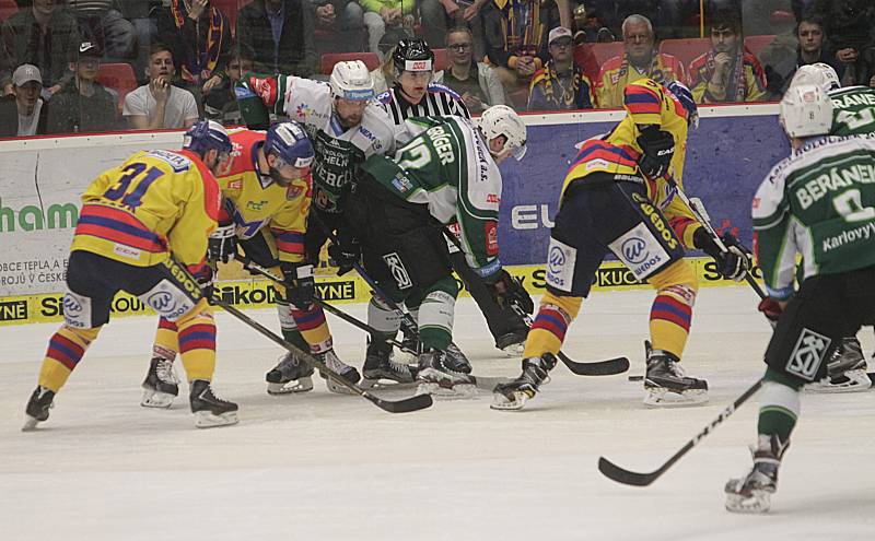 Hokejová sezona pokračovala dramatickým soubojem Motoru České Budějovice s Energií Karlovy Vary