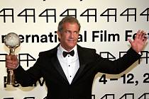 Mel Gibson v Karlových Varech převzal Křišťálový glóbus za mimořádný umělecký přínos světové kinematografii