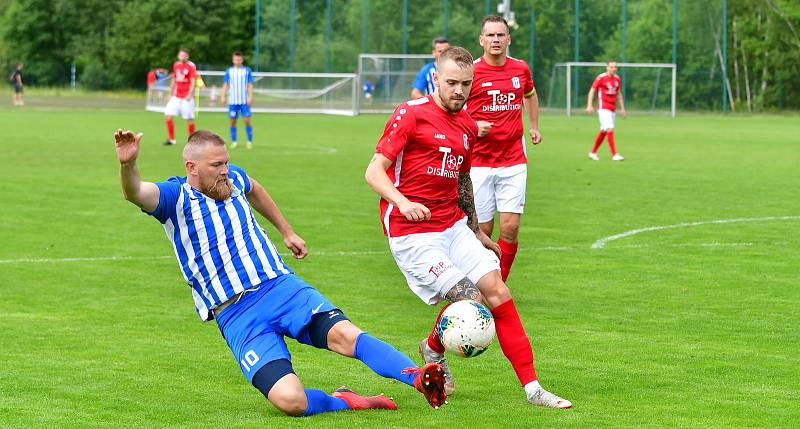 Fotbalisté Ostrova remizovali v předposledním kole s Českým Brodem 1:1, ale na záchranu v soutěži to nestačilo, jelikož Slaný obstál v derby s Kladnem, a definitivně tak ukončil šance ostrovského výběru na záchranu v divizní soutěži.