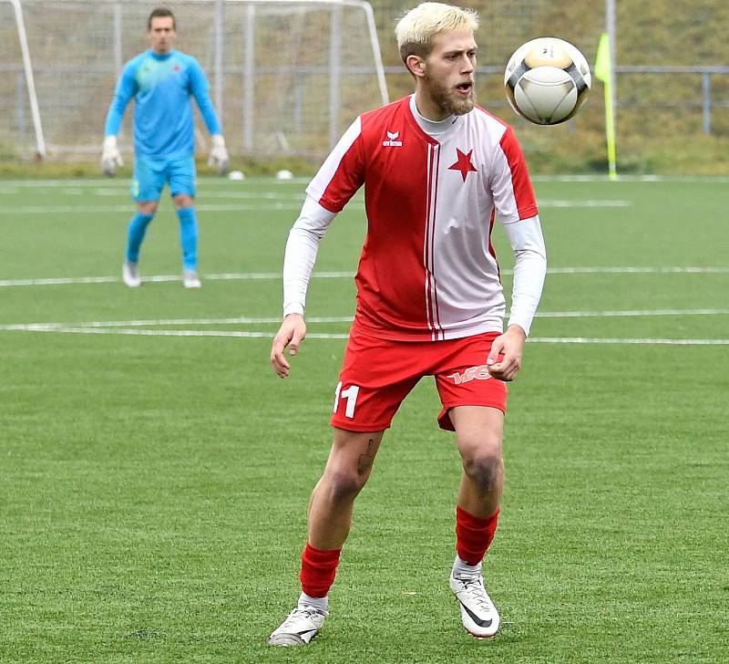 Na závěr podzimní části Fortuna ČFL áčkové skupiny si vystřihla podzimní derniéru karlovarská Slavia v rámci západočeského derby před svými fanoušky, před kterými hostila rezervu plzeňské Viktorie. Nakonec z toho byla těsná prohra 2:3